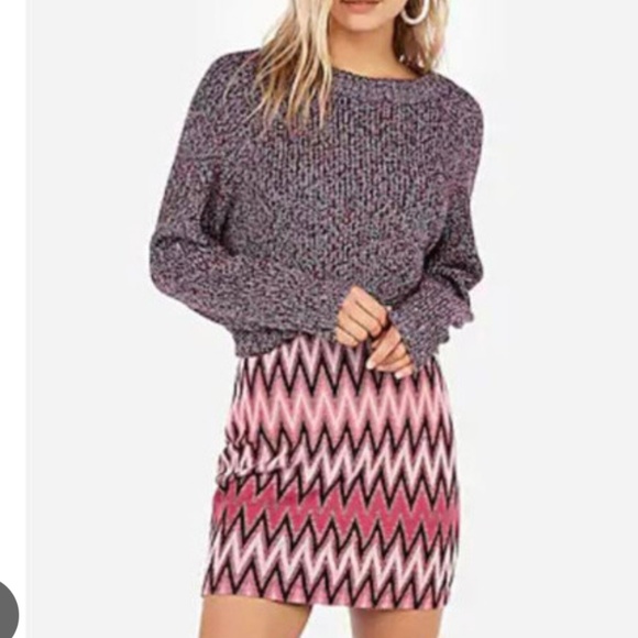 EXPRESS Pink High Waisted Stretchy Mini Skirt Chevron - Picture 1 of 2